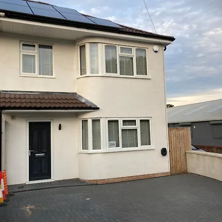 Ravenscourt By Brabazon 3*