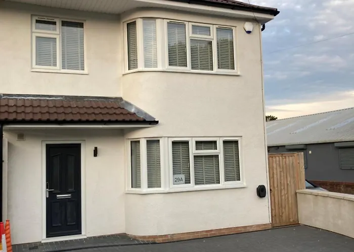 Ravenscourt By Brabazon 3*