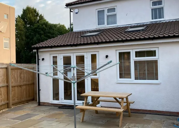 Ravenscourt By Brabazon 3*