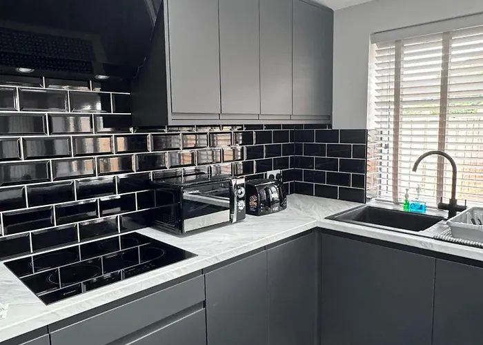 Ravenscourt By Brabazon 3* Bristol